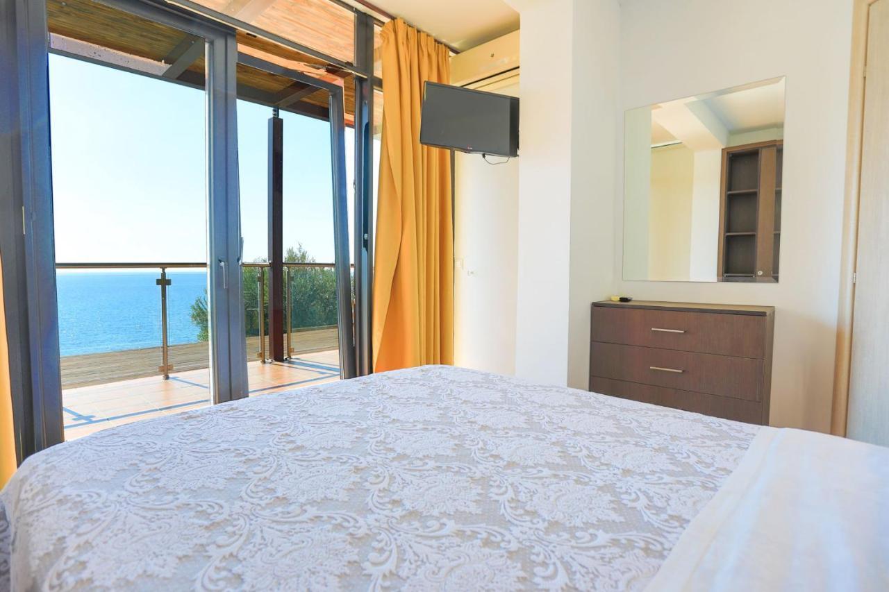 Kalma Villa Dio Nea Moudania Esterno foto